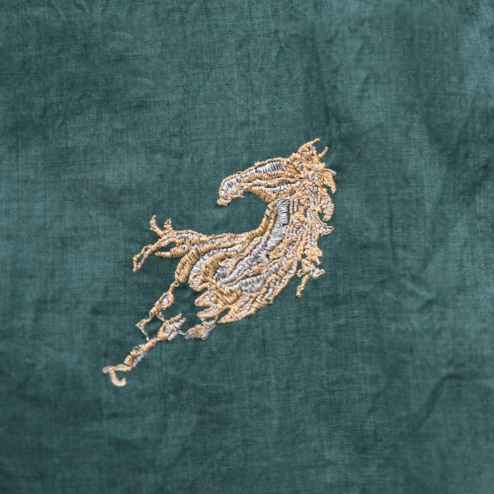 كتان بتطريز أنيق كتان بتطريز أنيق