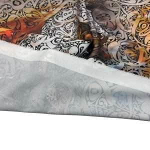 كريب ناعم بتصميم رسمة الخيل بطرف القماش