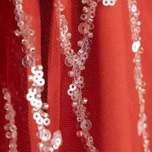 تل مطرز بالترتر وحبات الخرز