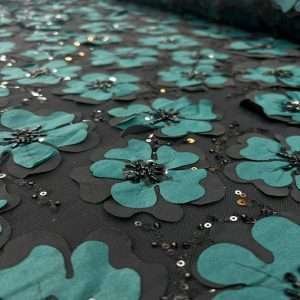 قصاصات الورد بإضافة الخرز والترتر